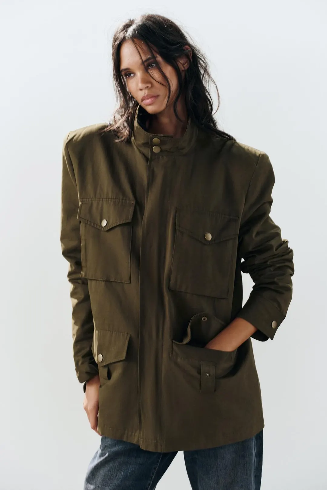 Жакет с подплечниками и карманами, Zara