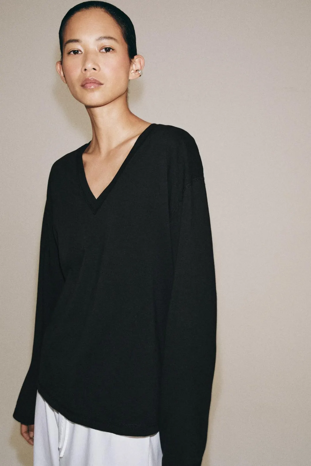 Футболка из хлопка с V-образным вырезом, Zara