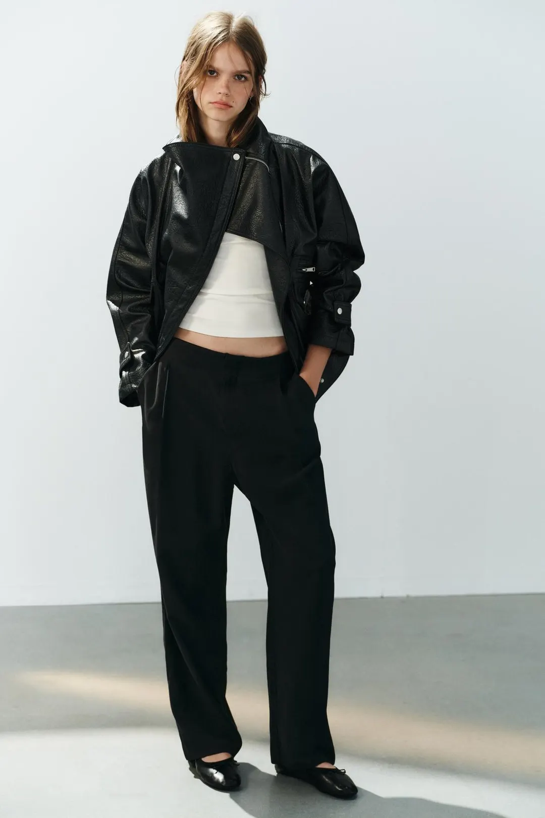 Струящиеся брюки со складками, Zara