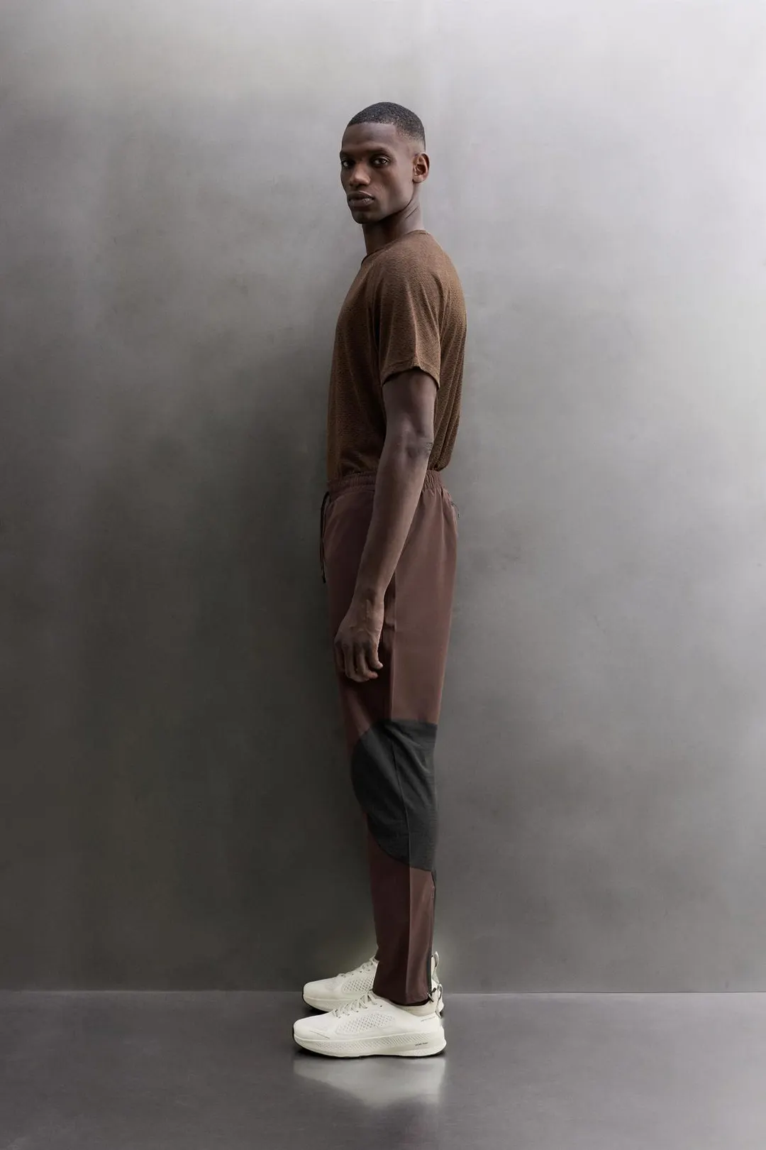 Брюки из комбинированной технологичной ткани, Zara
