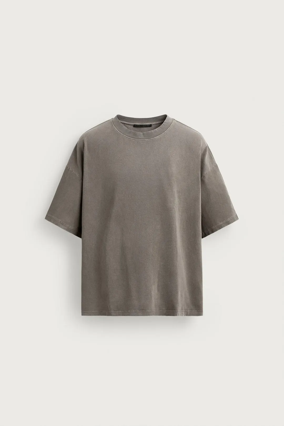 Базовая футболка свободного кроя с эффектом стирки, Zara