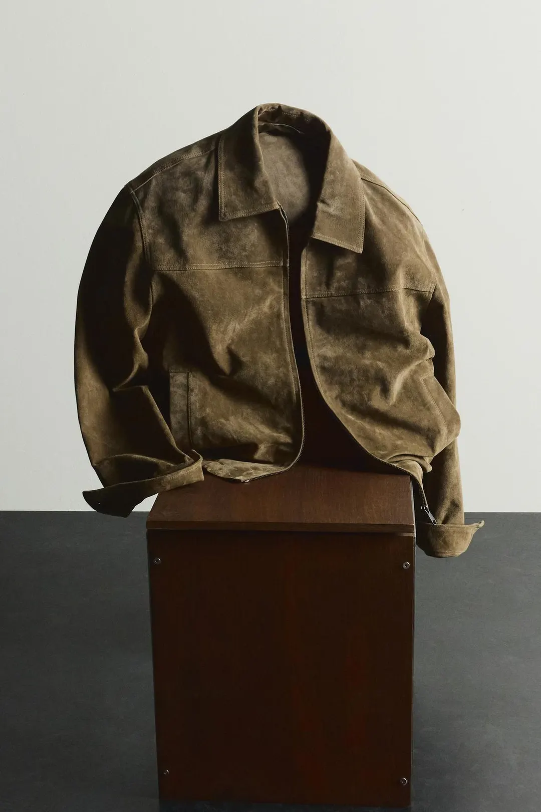 Куртка прямого кроя из замши, Zara