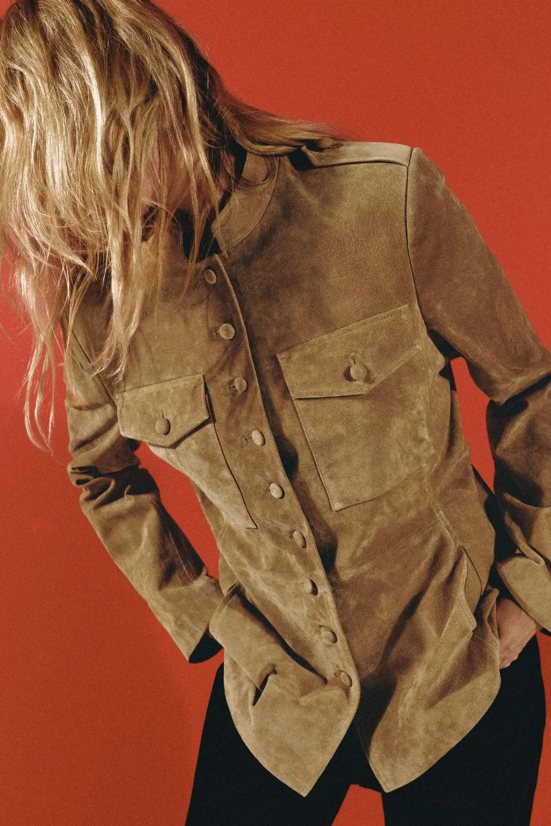Куртка из 100% кожи с обтяжными пуговицами, Zara
