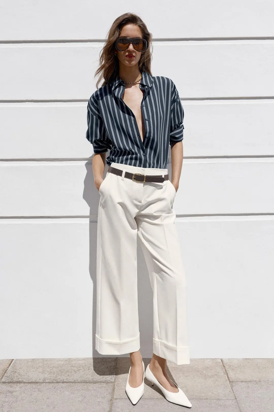 Брюки с отворотами и ремнем, Zara