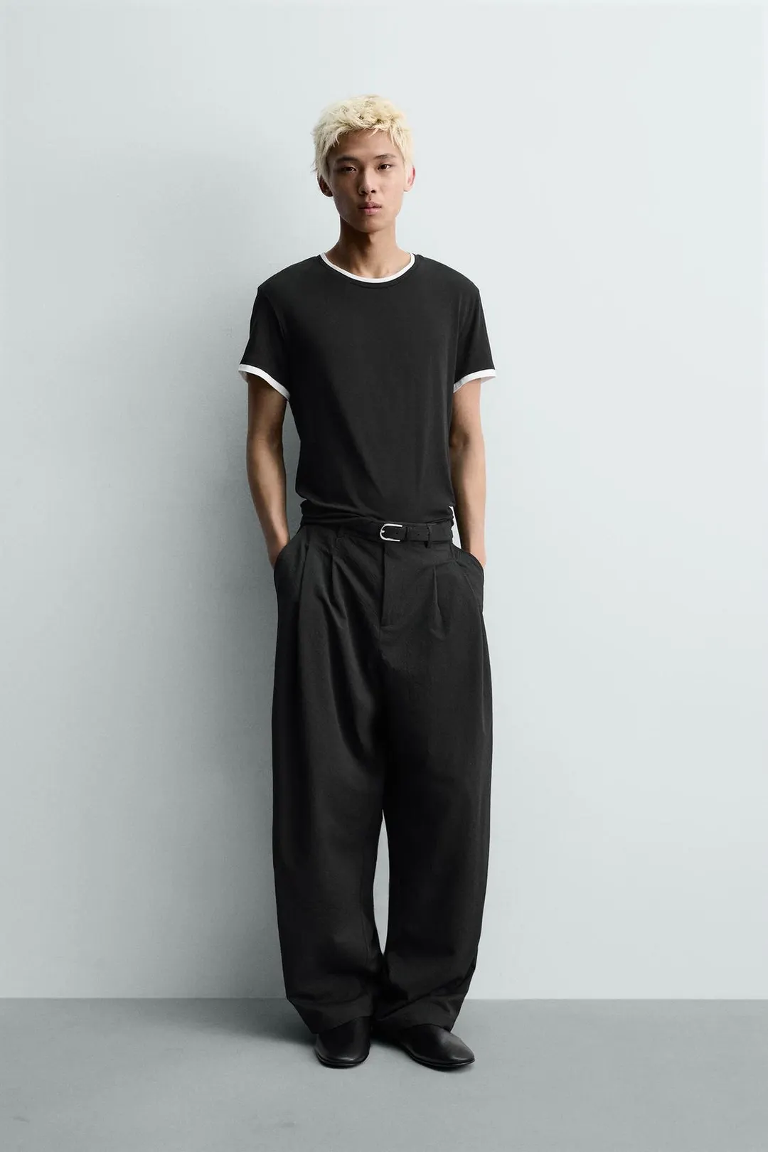 Брюки свободного кроя с неоднородной фактурой, Zara