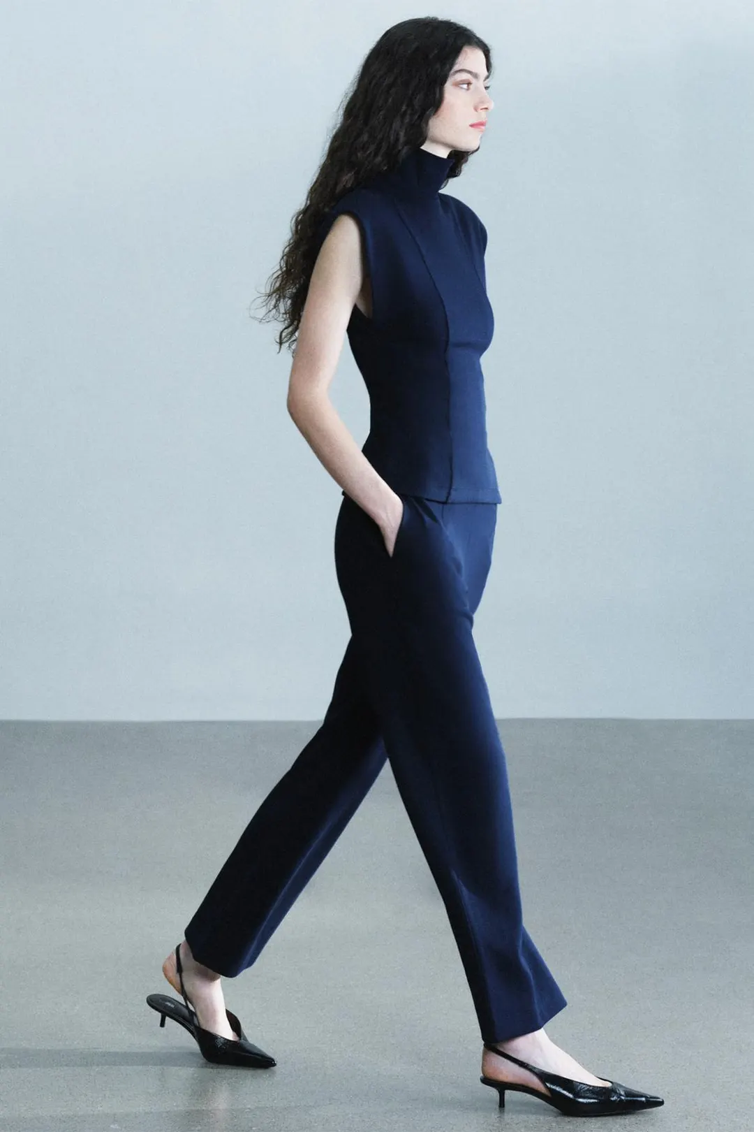 Топ из интерлока с высоким воротником, Zara