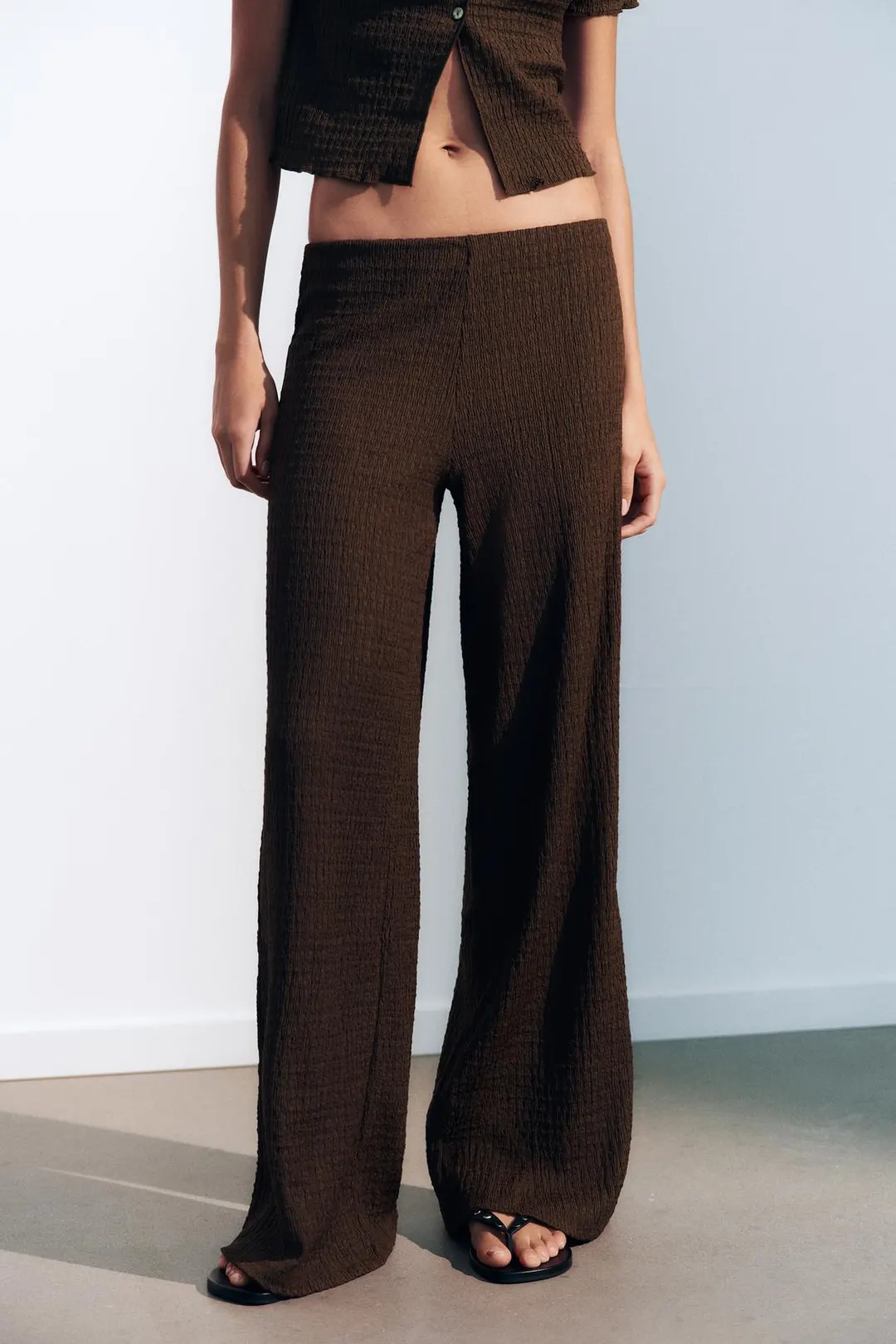 Брюки прямые фактурные, Zara