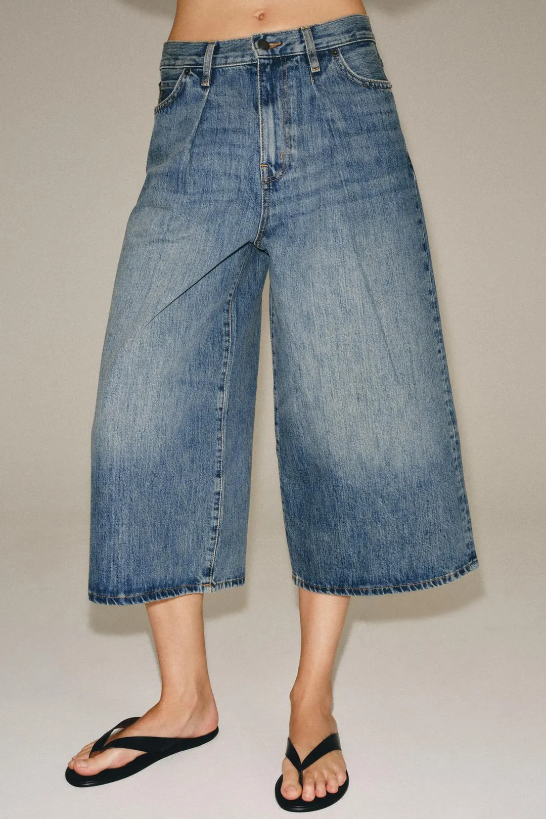 Джинсовые бермуды ZW Collection со средней посадкой, Zara