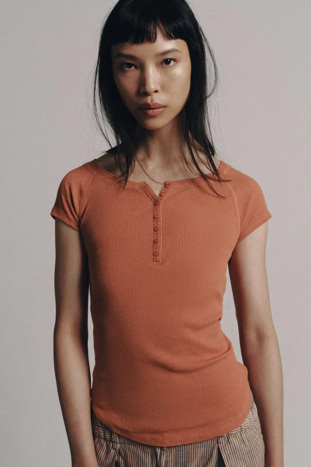 Футболка из смесового льна на пуговицах, Zara