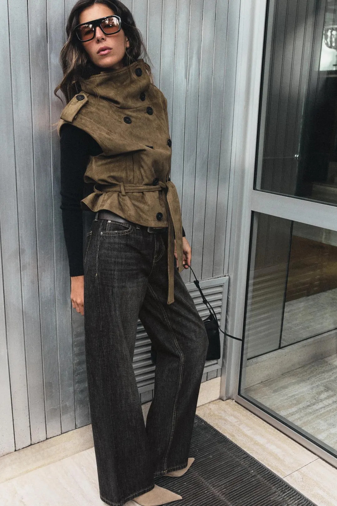Жилет под замшу с поясом, Zara