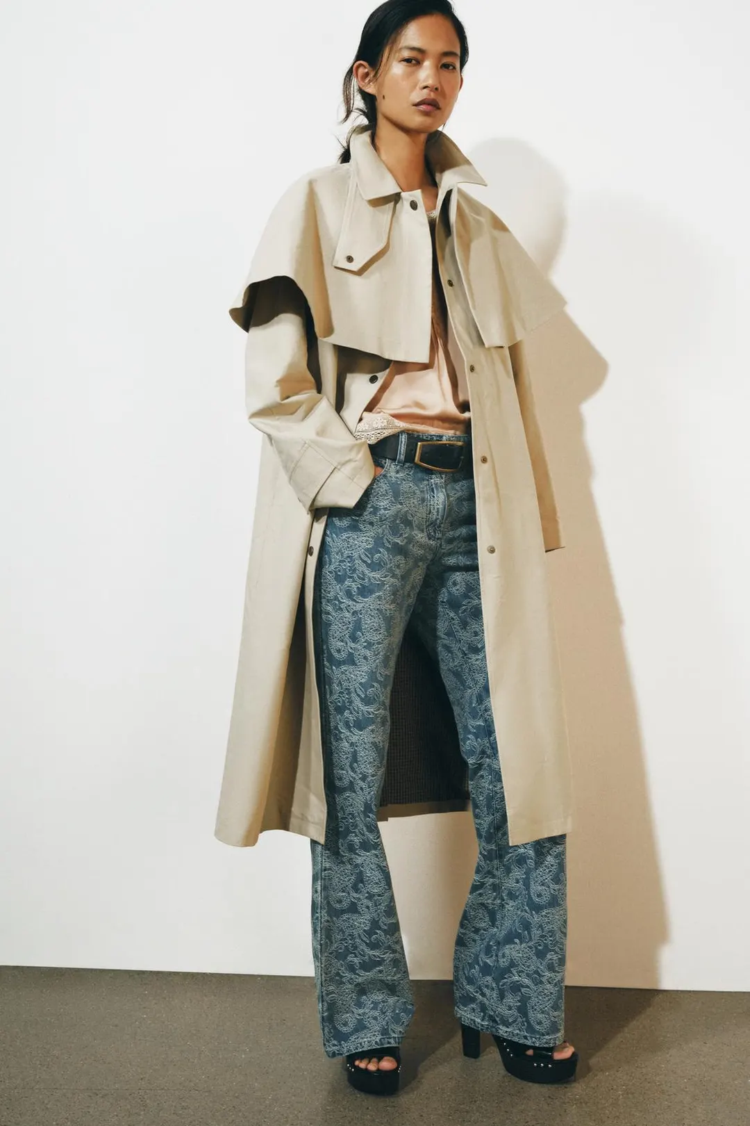 Тренч с накидкой ZW Collection, Zara