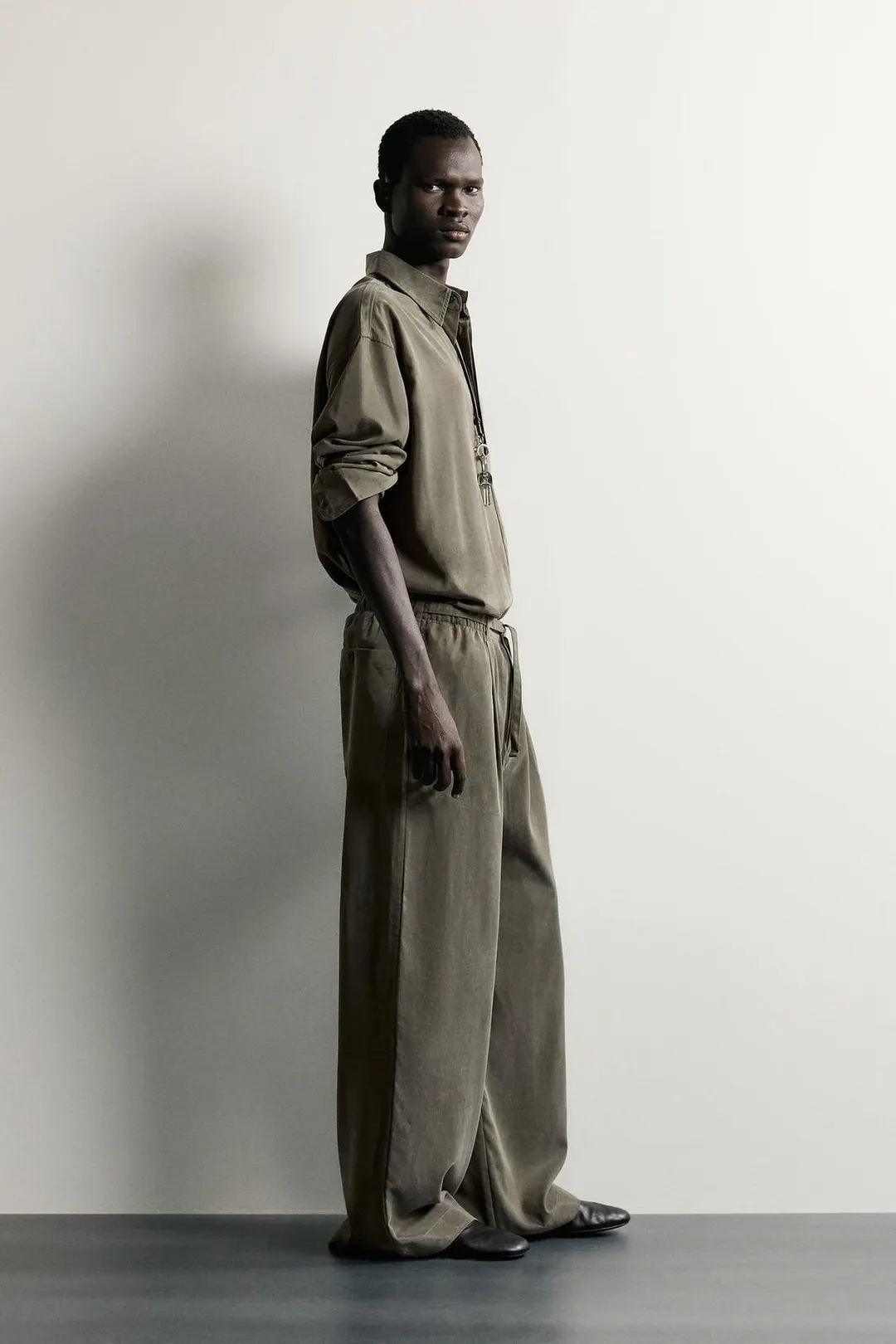 Брюки свободного струящегося кроя, Zara
