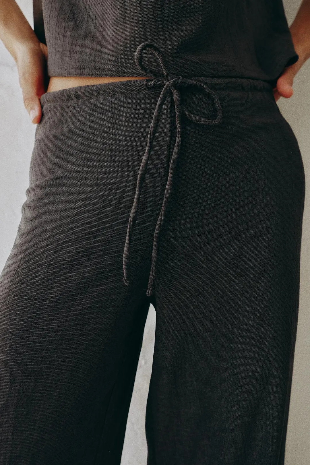 Брюки прямого кроя из ткани рустик, Zara
