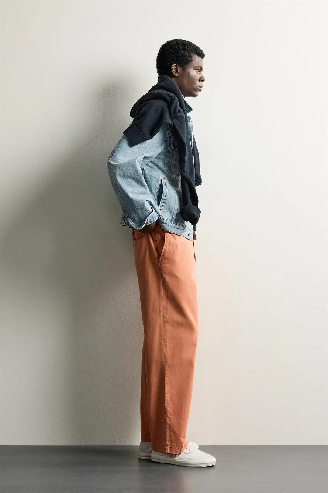 Брюки чинос прямого кроя с эффектом стирки, Zara