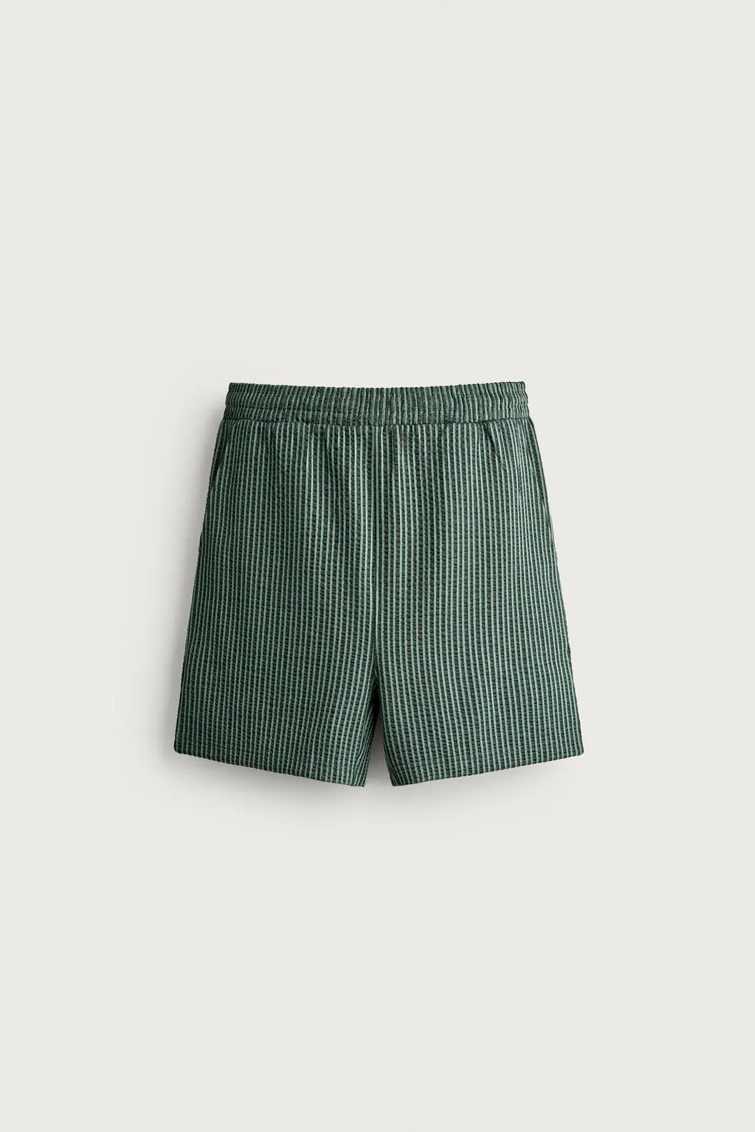 Бермуды прямого кроя из жатой ткани Comfort, Zara