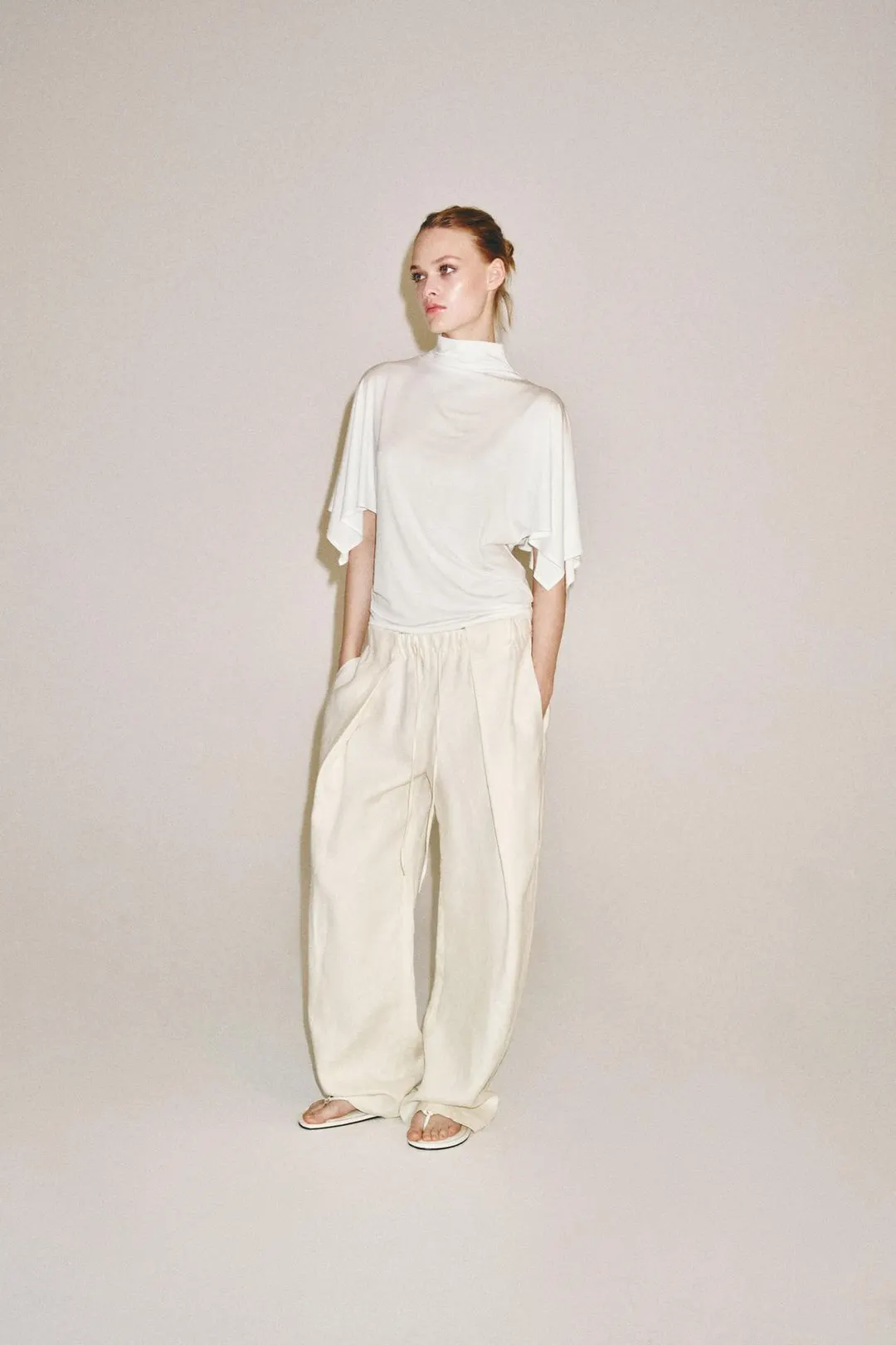Топ с высоким воротником, Zara