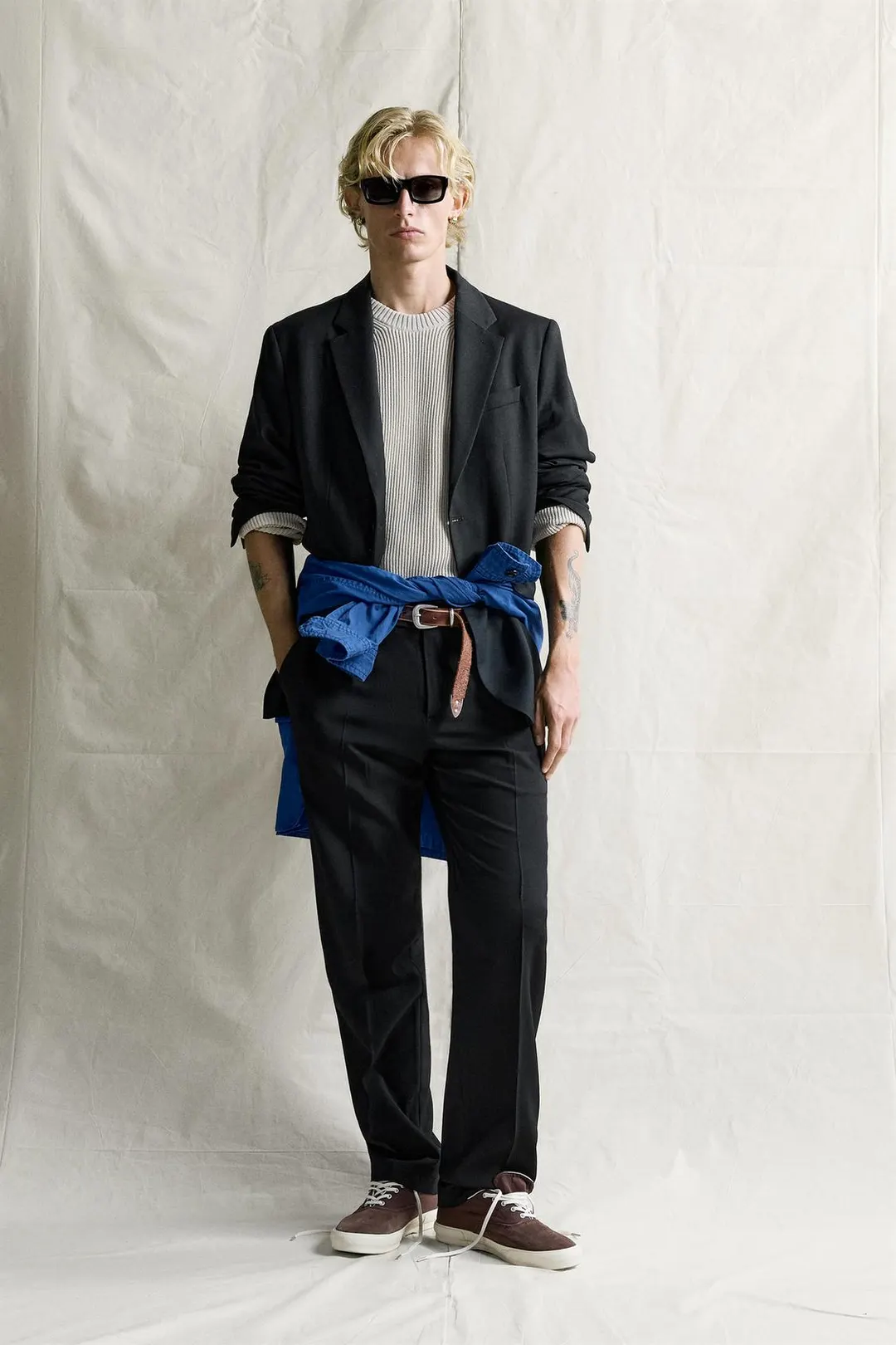 Брюки костюмные стандартного кроя из 100% шерсти, Zara