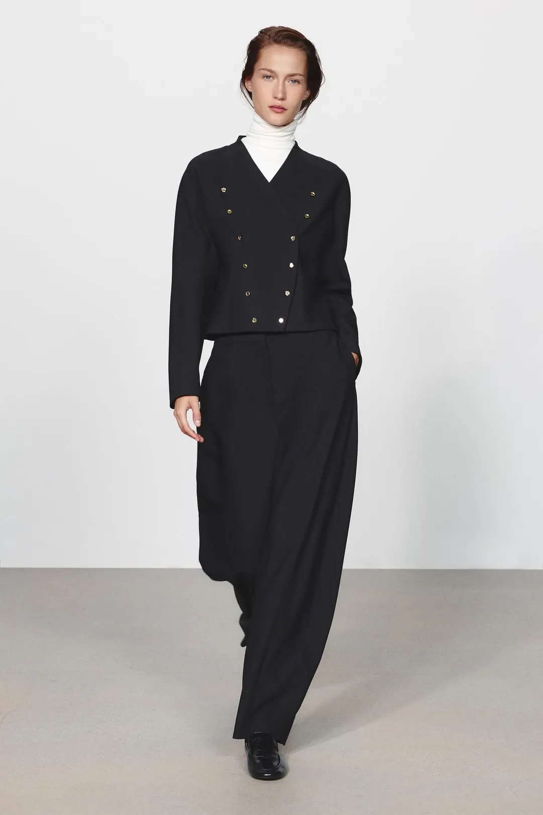 Блейзер с золотистыми пуговицами ZW Collection, Zara