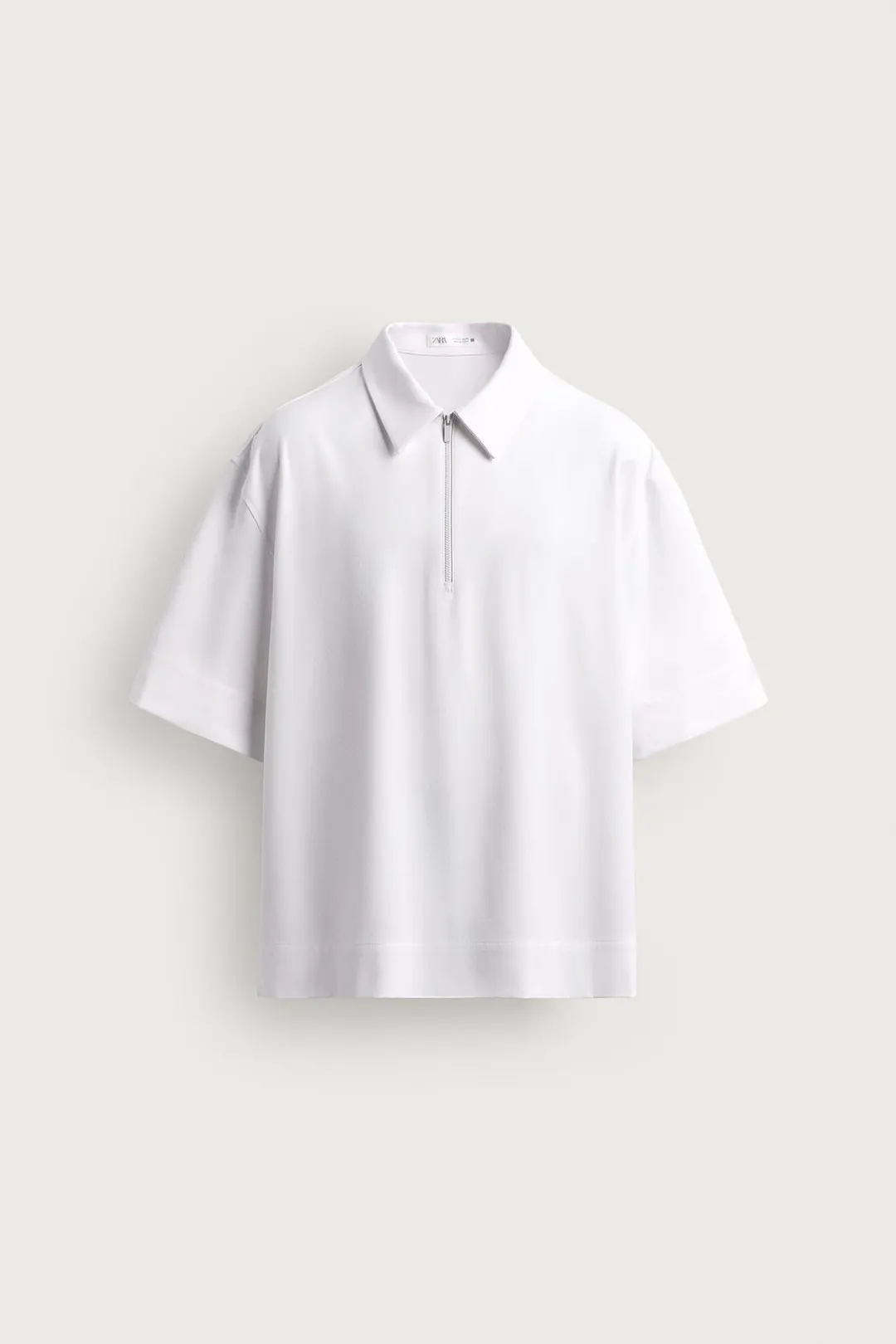 Технологичное поло на молнии, Zara