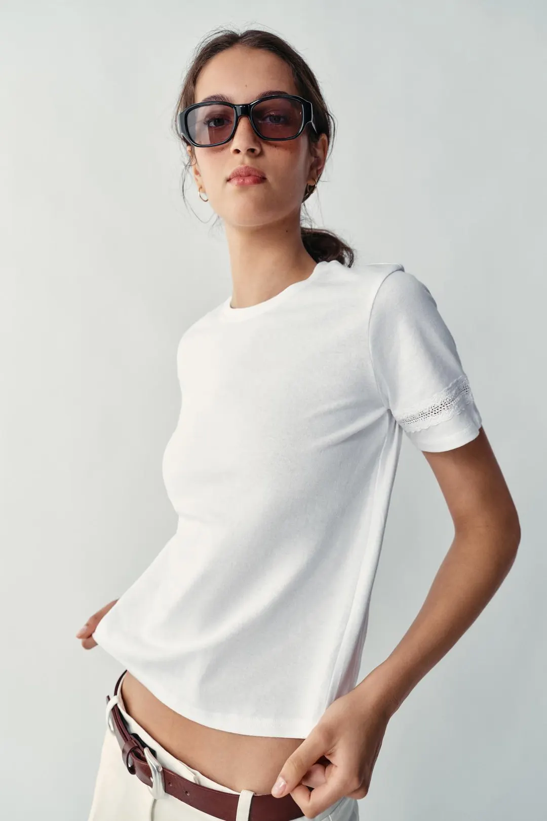 Футболка с короткими рукавами и отделкой, Zara