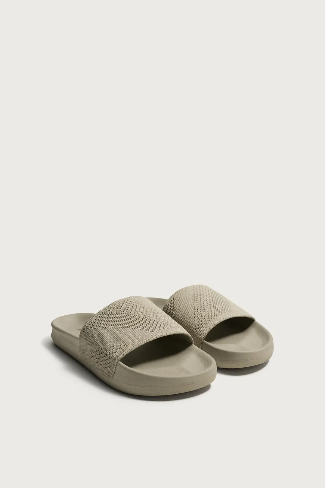 Шлепанцы для плавания, Zara