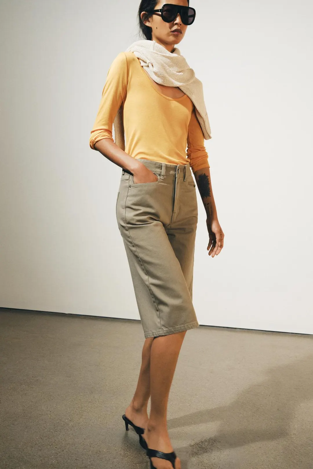 Джинсовые бермуды ZW Collection со средней посадкой, Zara