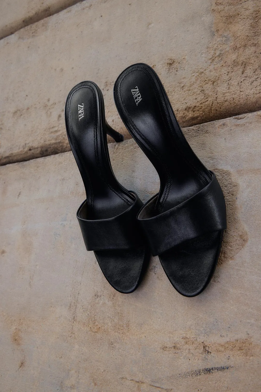 Кожаные босоножки на каблуке, Zara
