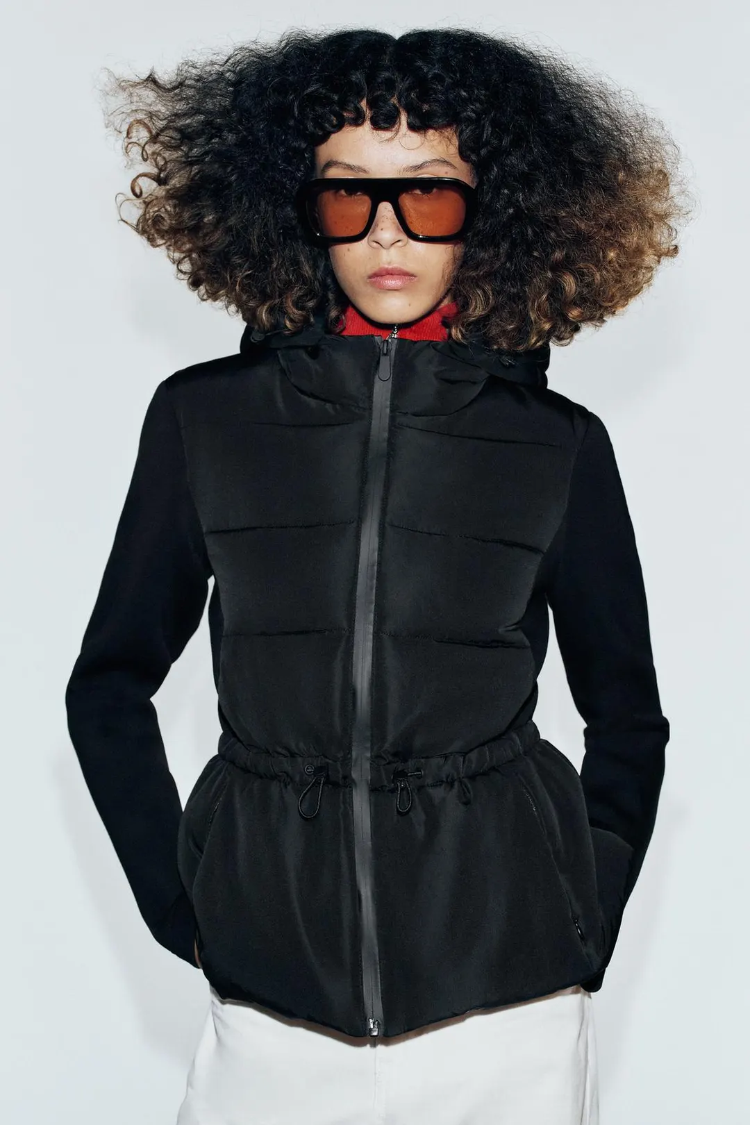 Пуховик с контрастным капюшоном, Zara