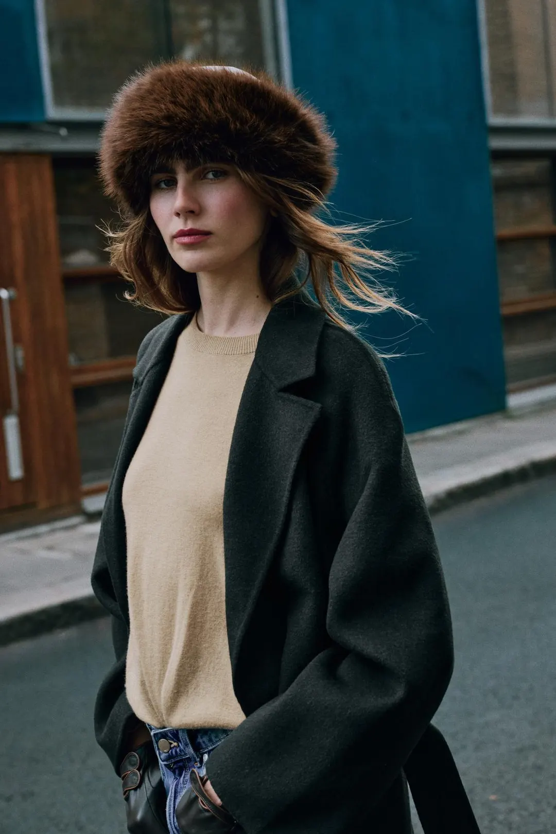 Шапка под овчину и кожу, Zara