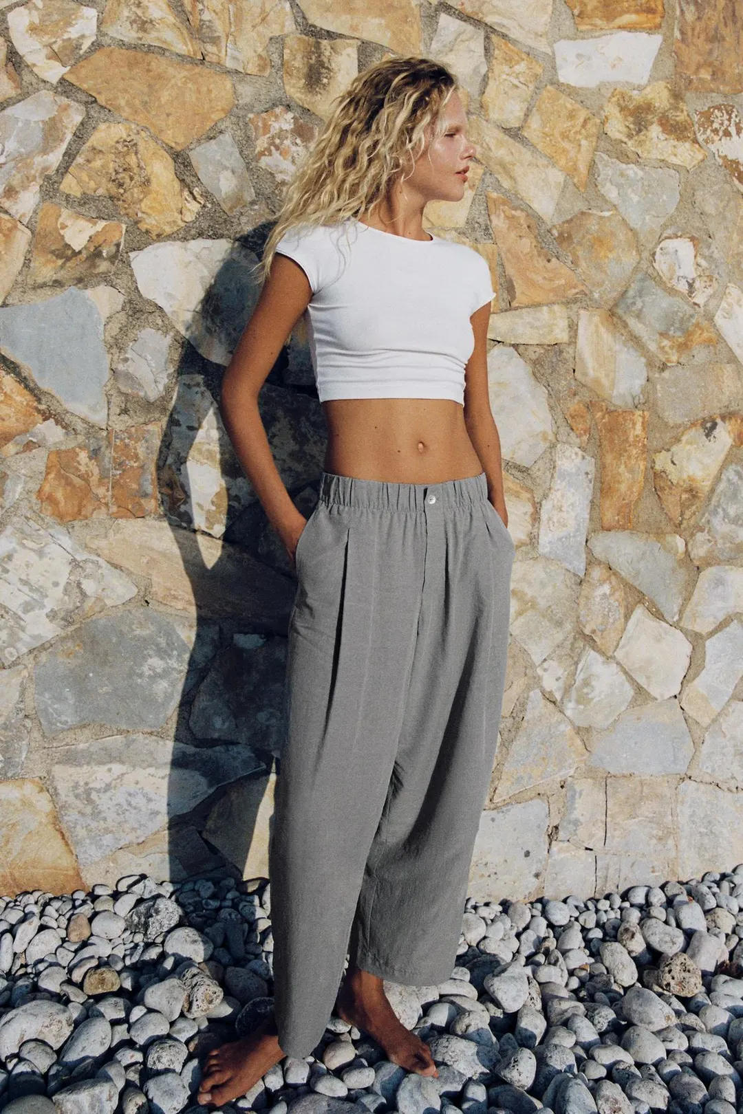 Укороченные брюки на резинке, Zara