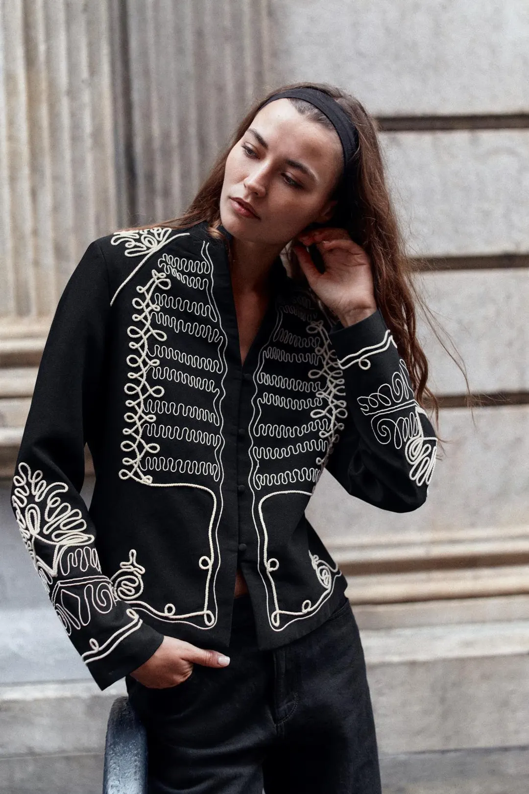 Жакет с вышитыми подплечниками, Zara