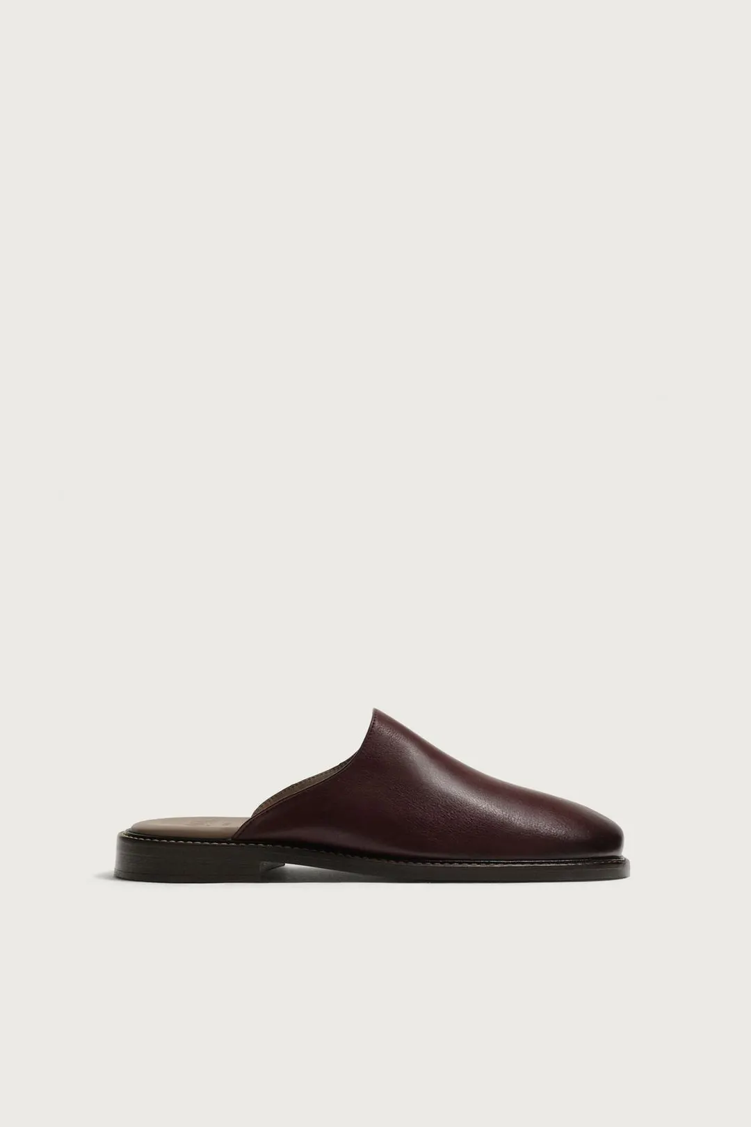 Кожаные сабо, Zara