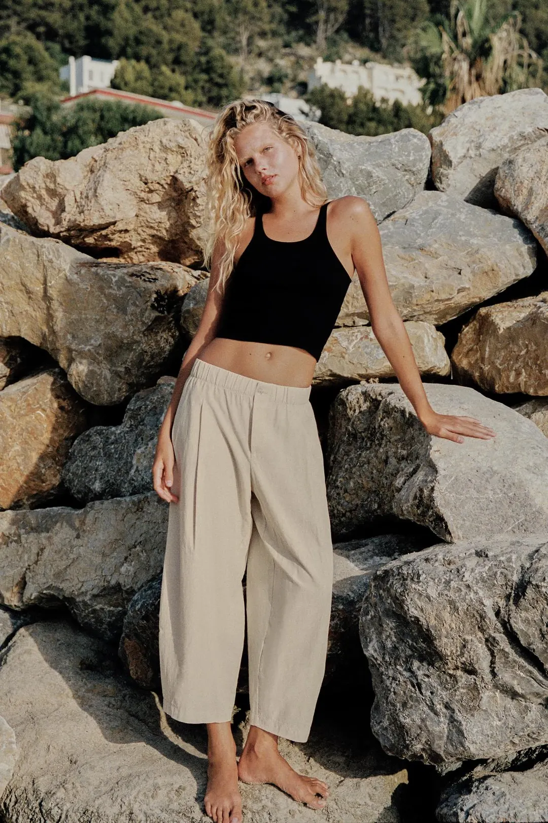 Брюки укороченные на резинке, Zara