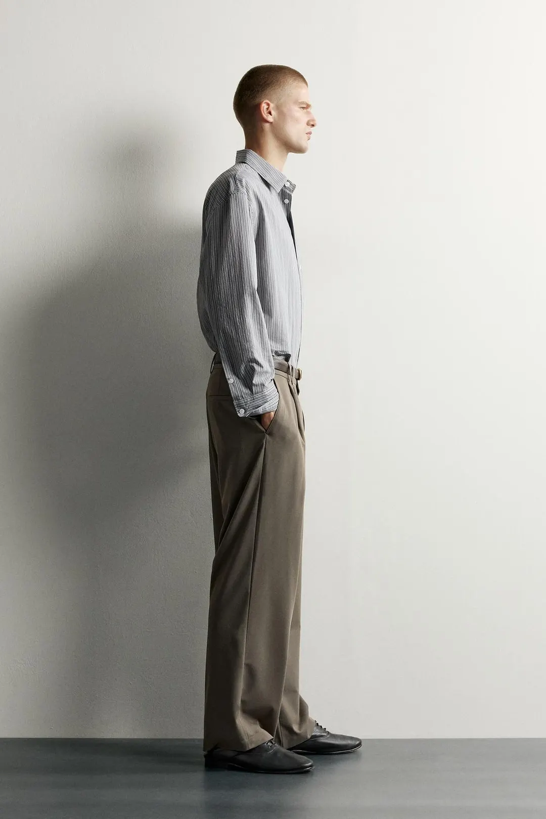 Брюки широкие со складками, Zara