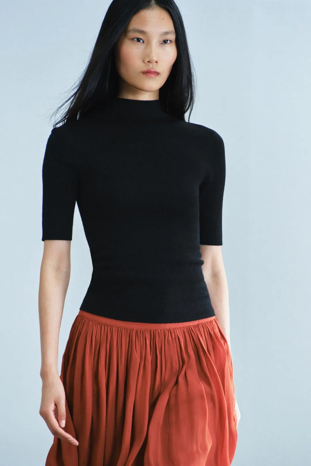 Топ с короткими рукавами из 100% тонкой шерсти, Zara