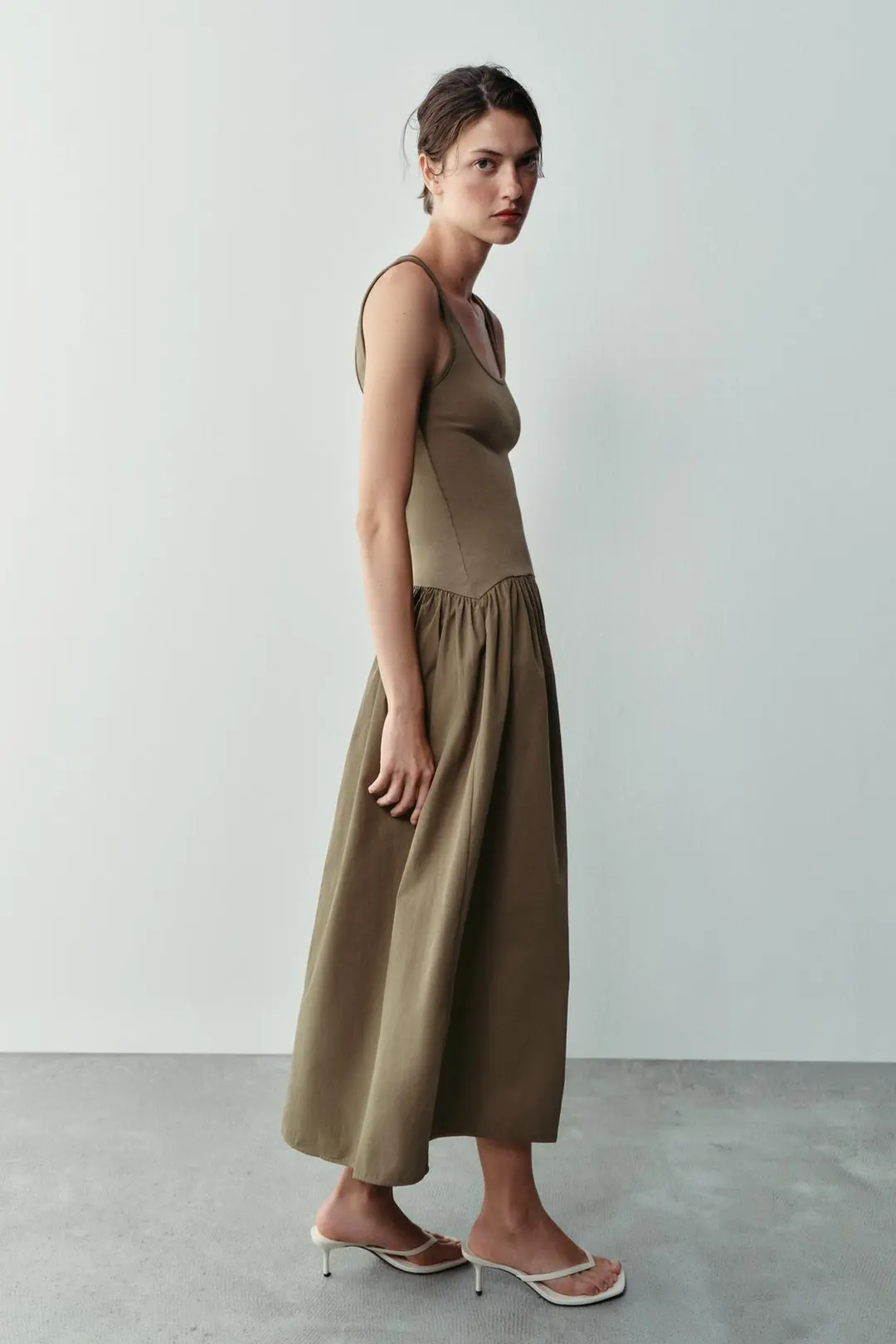 Платье на бретелях с контрастными деталями, Zara