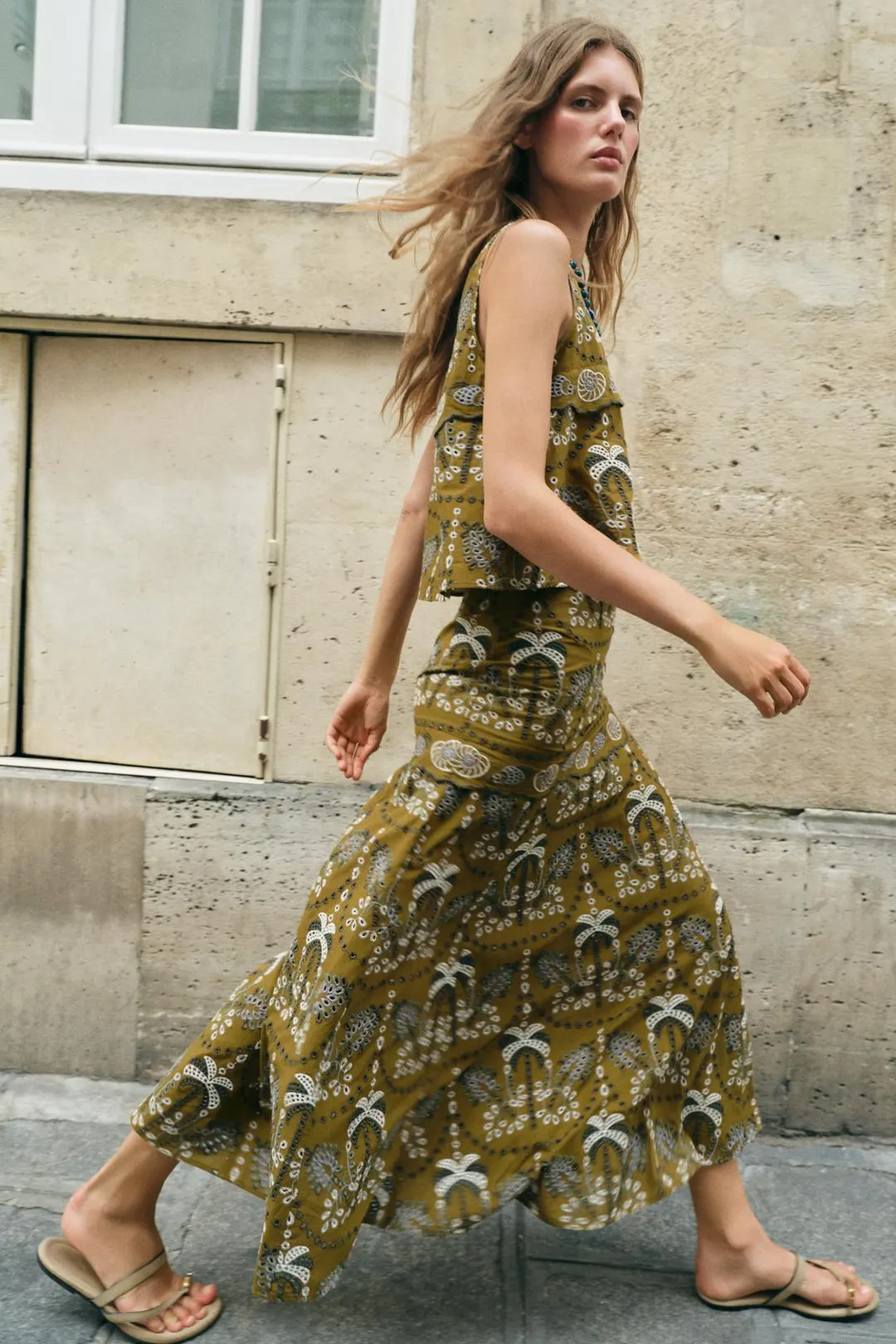 Юбка миди с ажурной вышивкой, Zara