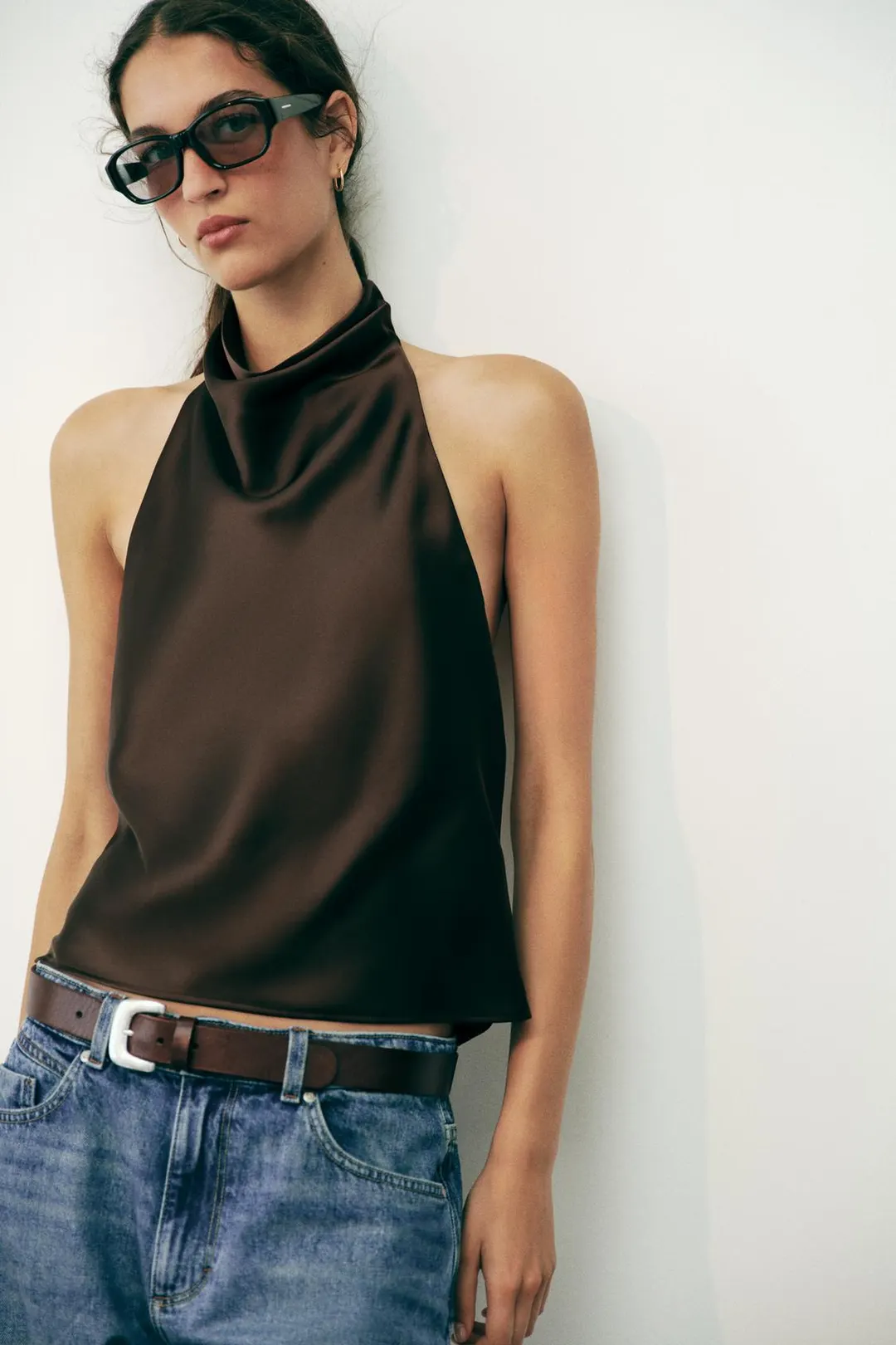Атласный топ с бретелью халтер, Zara