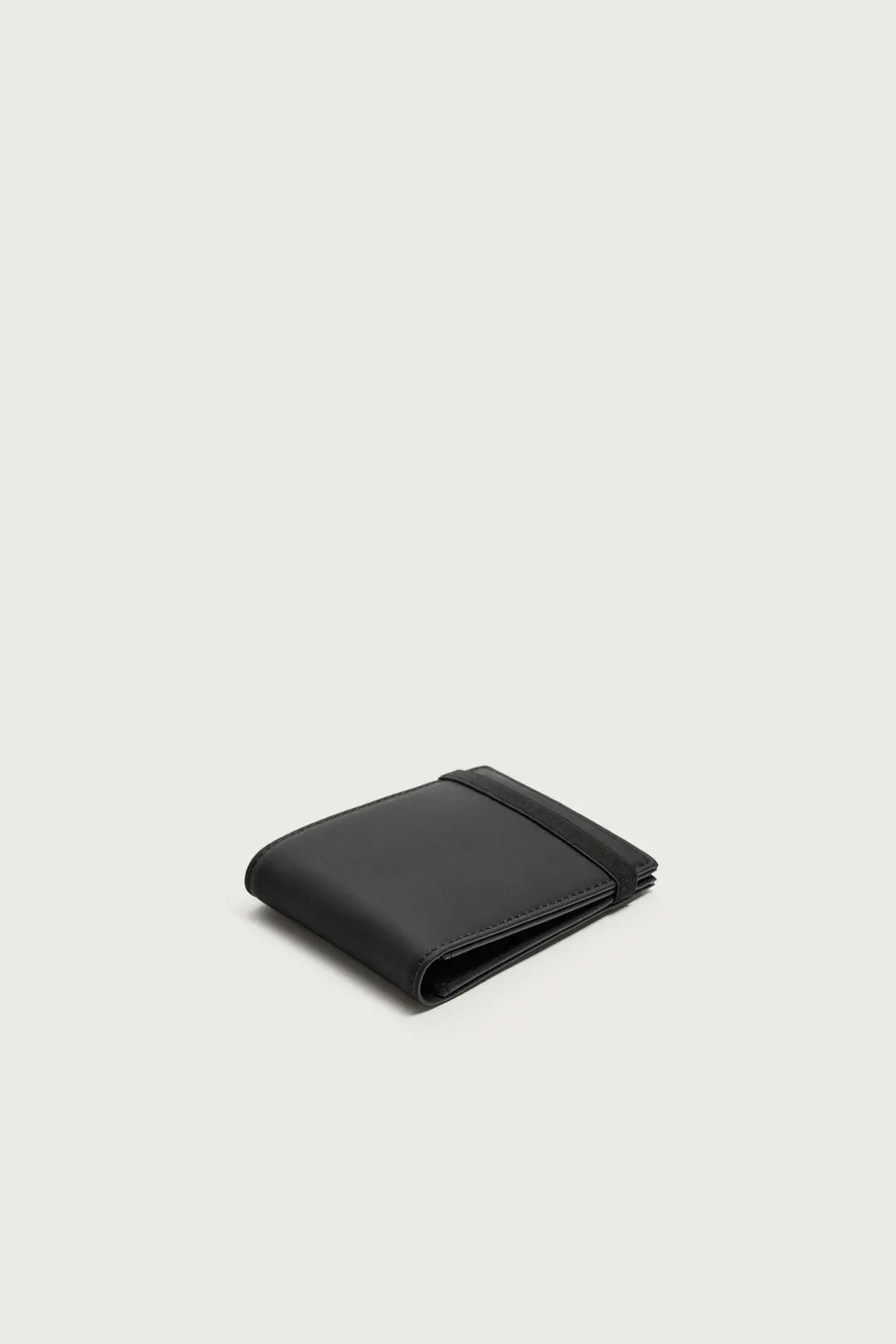 Прорезиненный кошелек, Zara