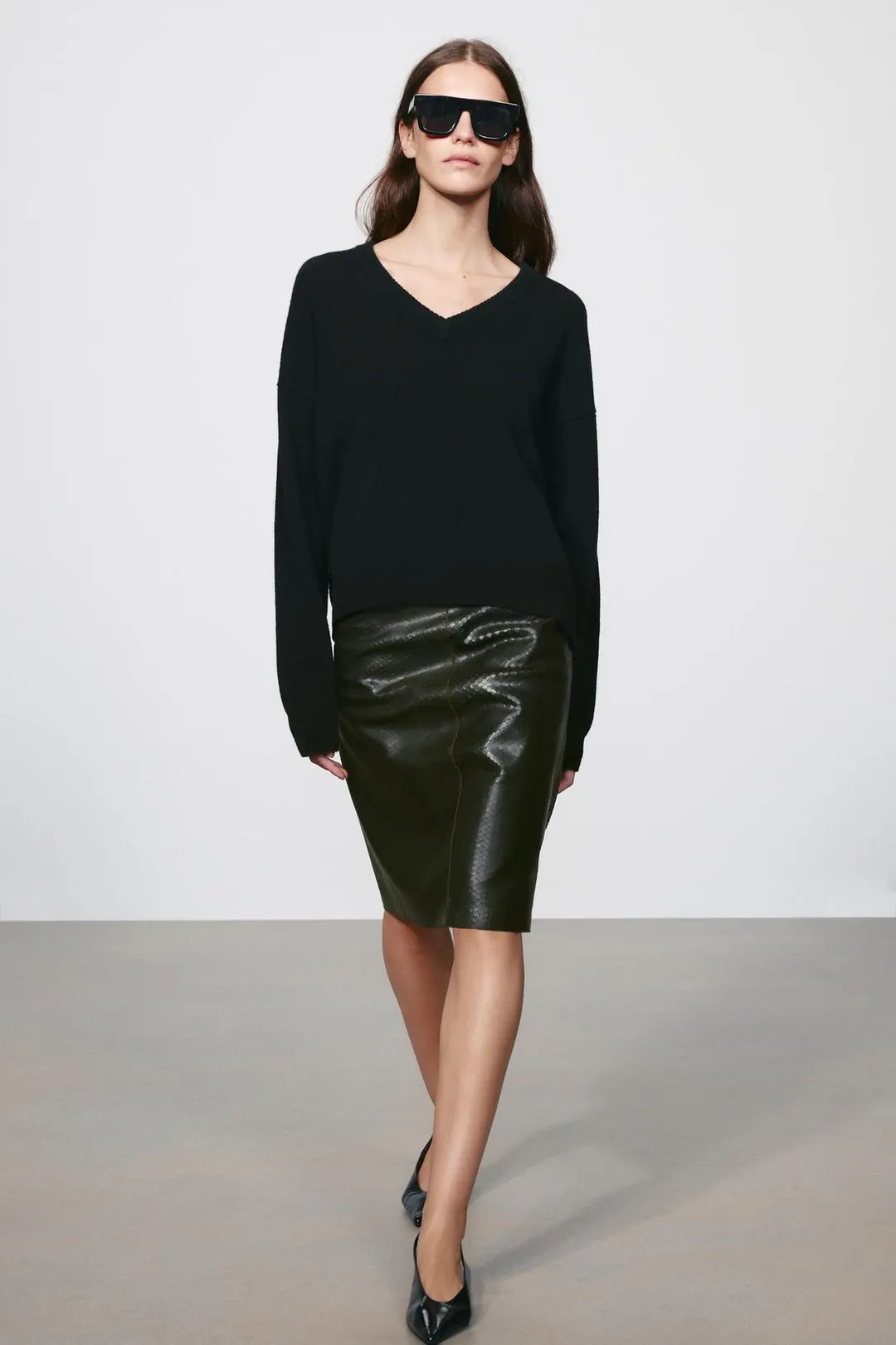 Джемпер с V-образным вырезом из смеси кашемира и шерсти, Zara