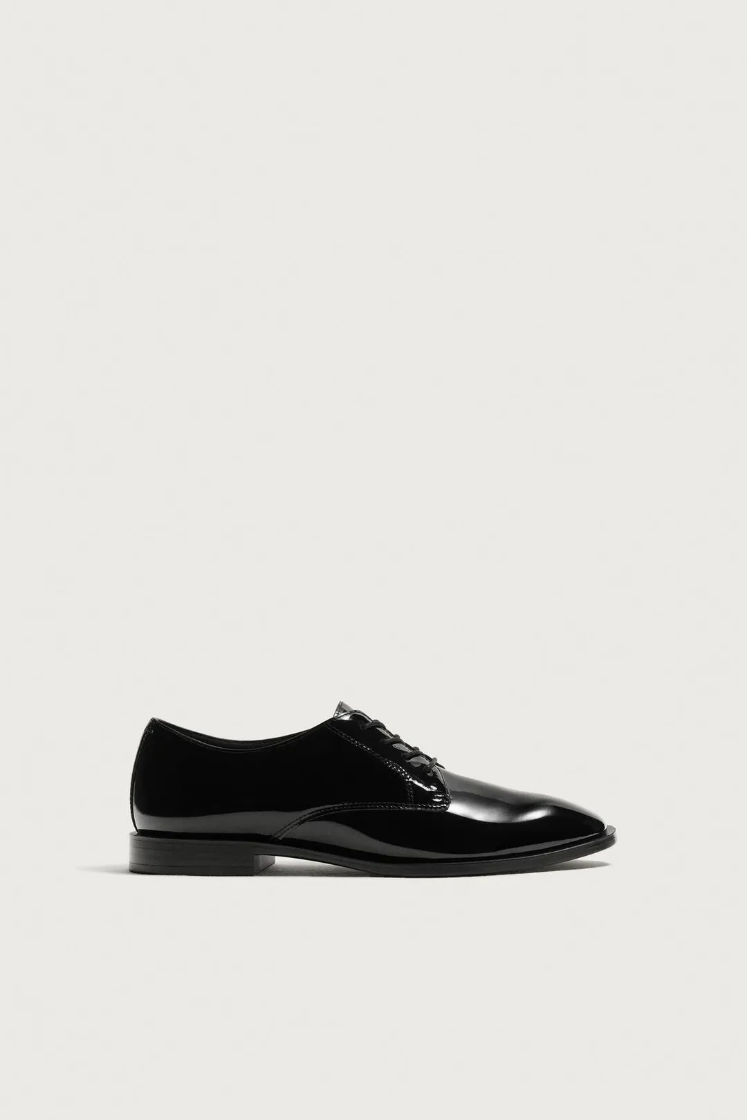 Туфли-блюхеры из лакированной кожи, Zara