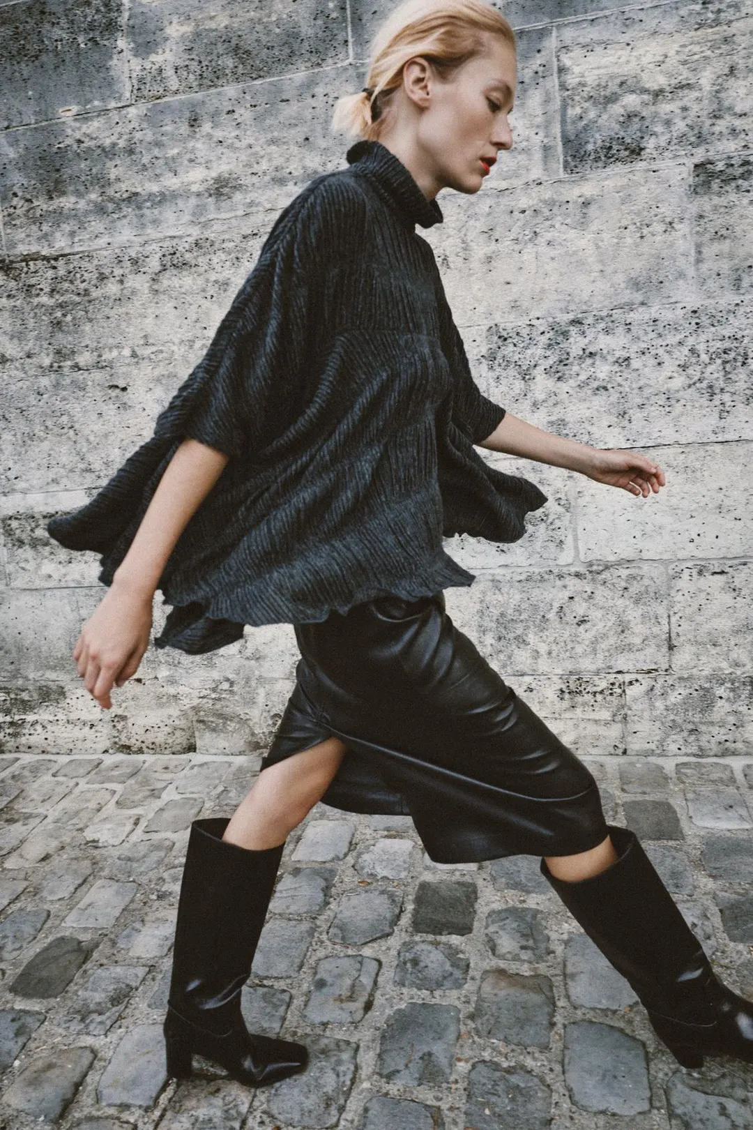 Мягкий топ-кейп с высоким воротником, Zara