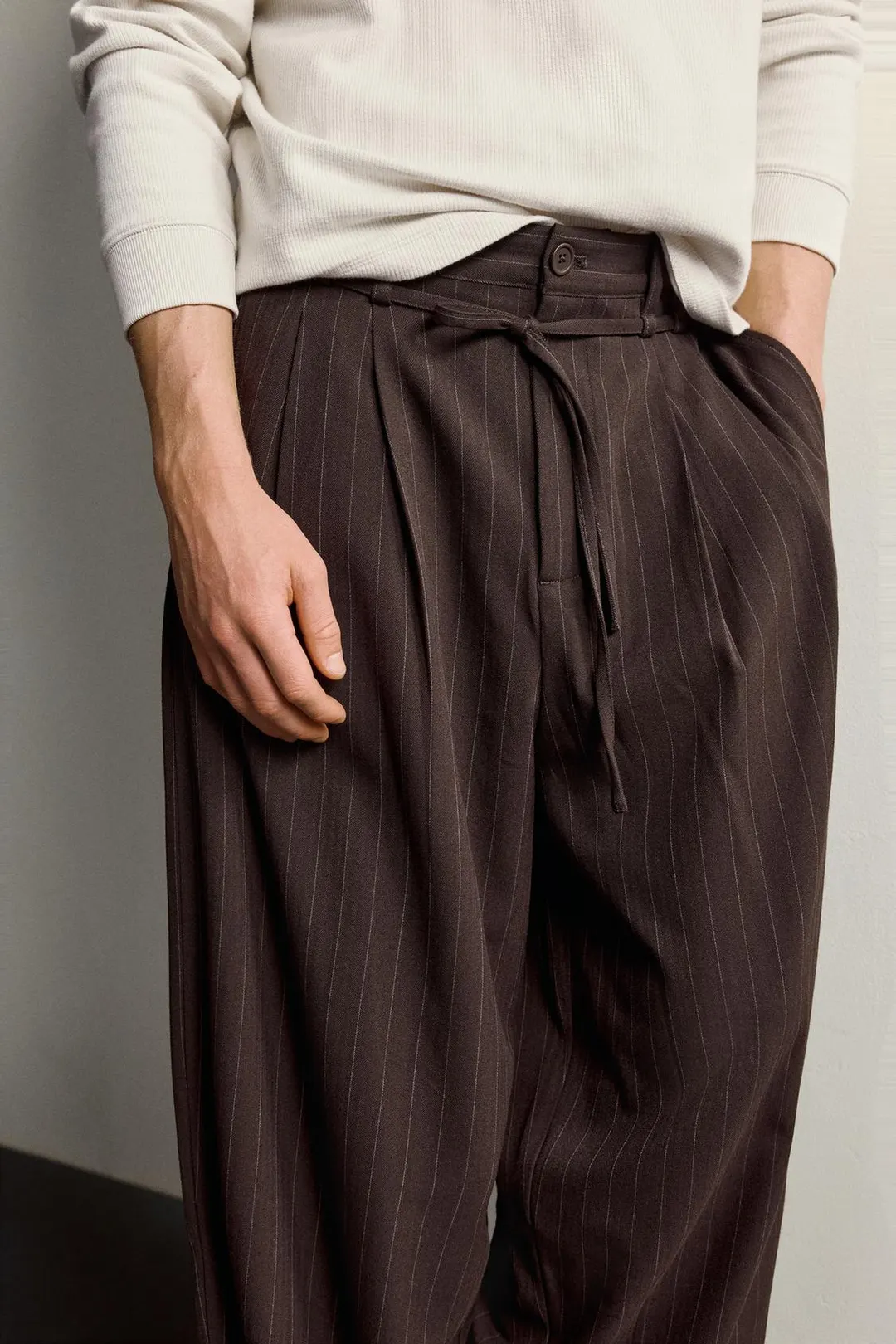 Брюки баллоны в тонкую полоску с ремнем, Zara