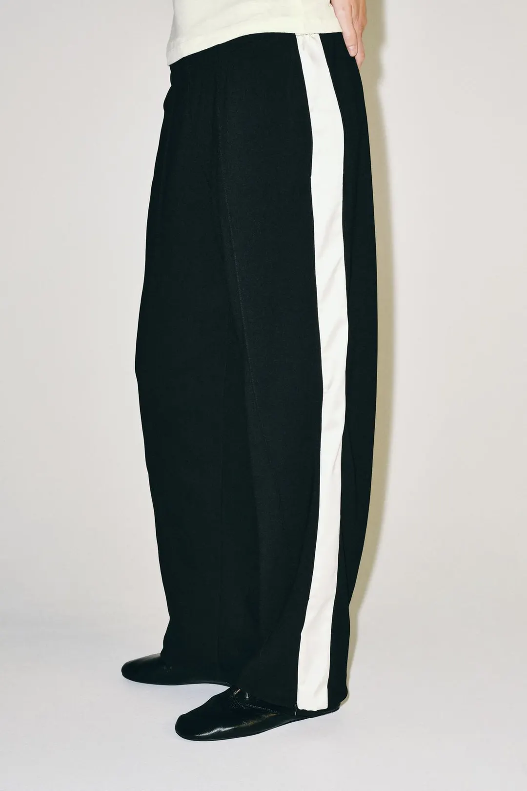 Брюки с боковыми полосами, Zara