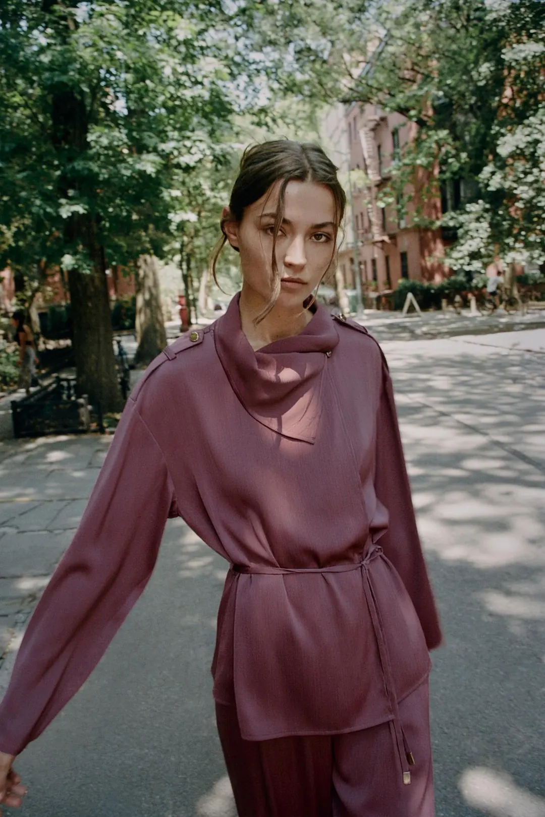 Двубортный блейзер струящегося кроя, Zara