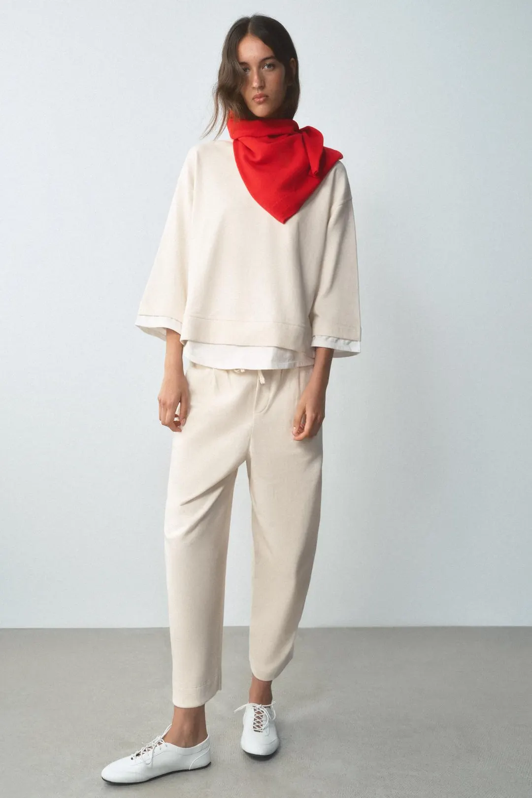 Свитшот с контрастными длинными рукавами, Zara