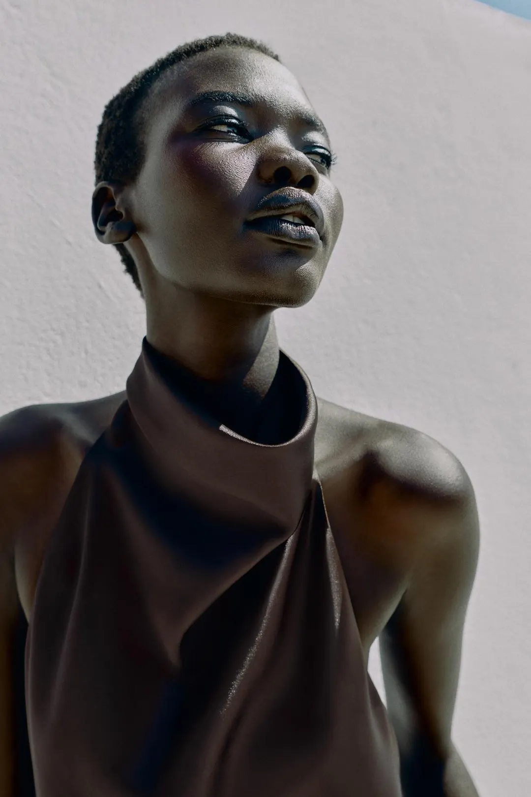 Атласный топ с бретелью халтер, Zara