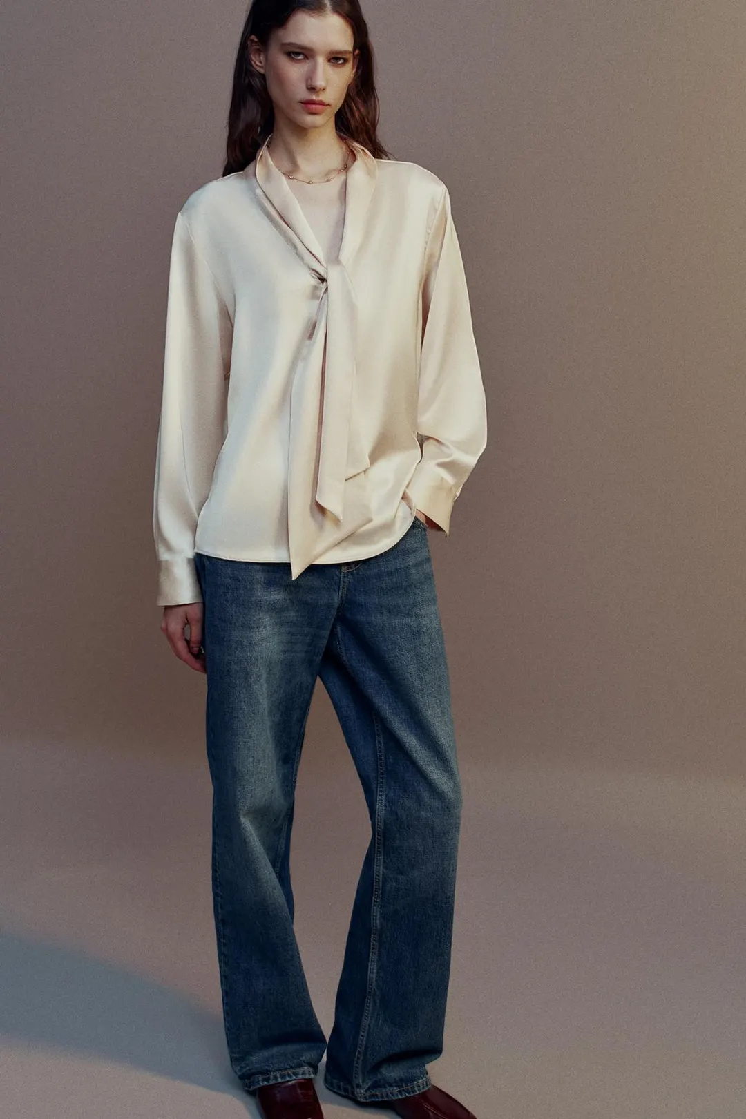 Атласная блузка с шарфом, Zara