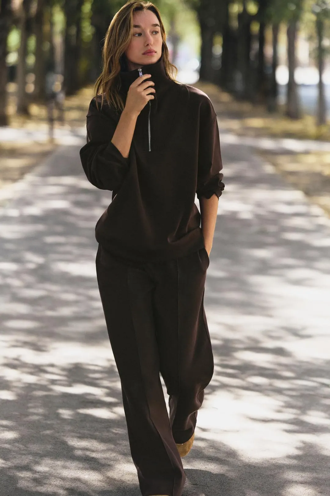 Брюки из интерлока с декоративными швами, Zara