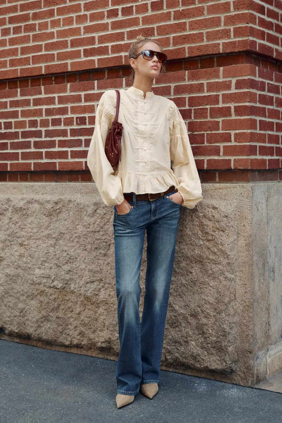 Замшевая блузка с вышивкой и застежкой на клеванты, Zara